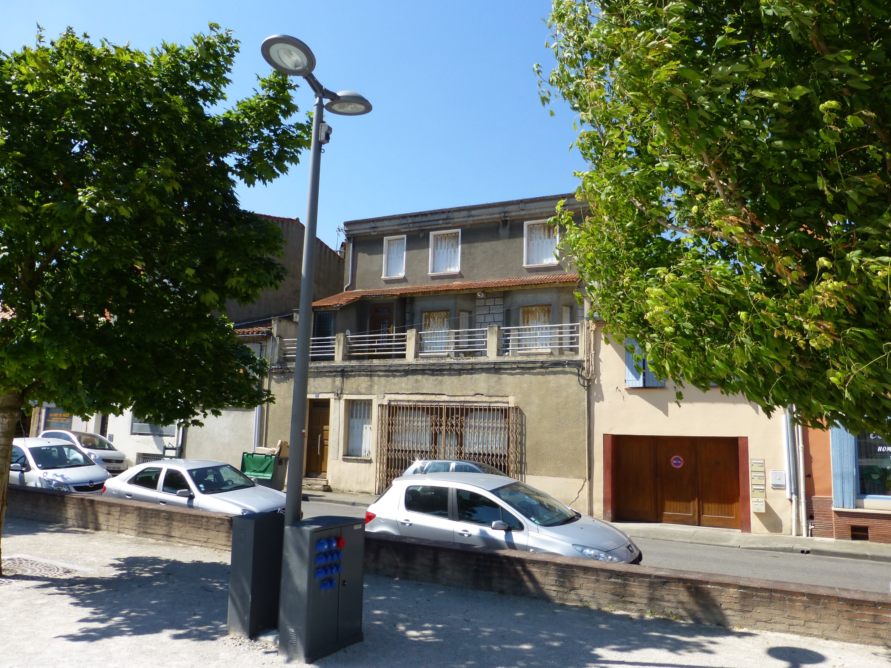 Vente Maison Et Local 345 M 
